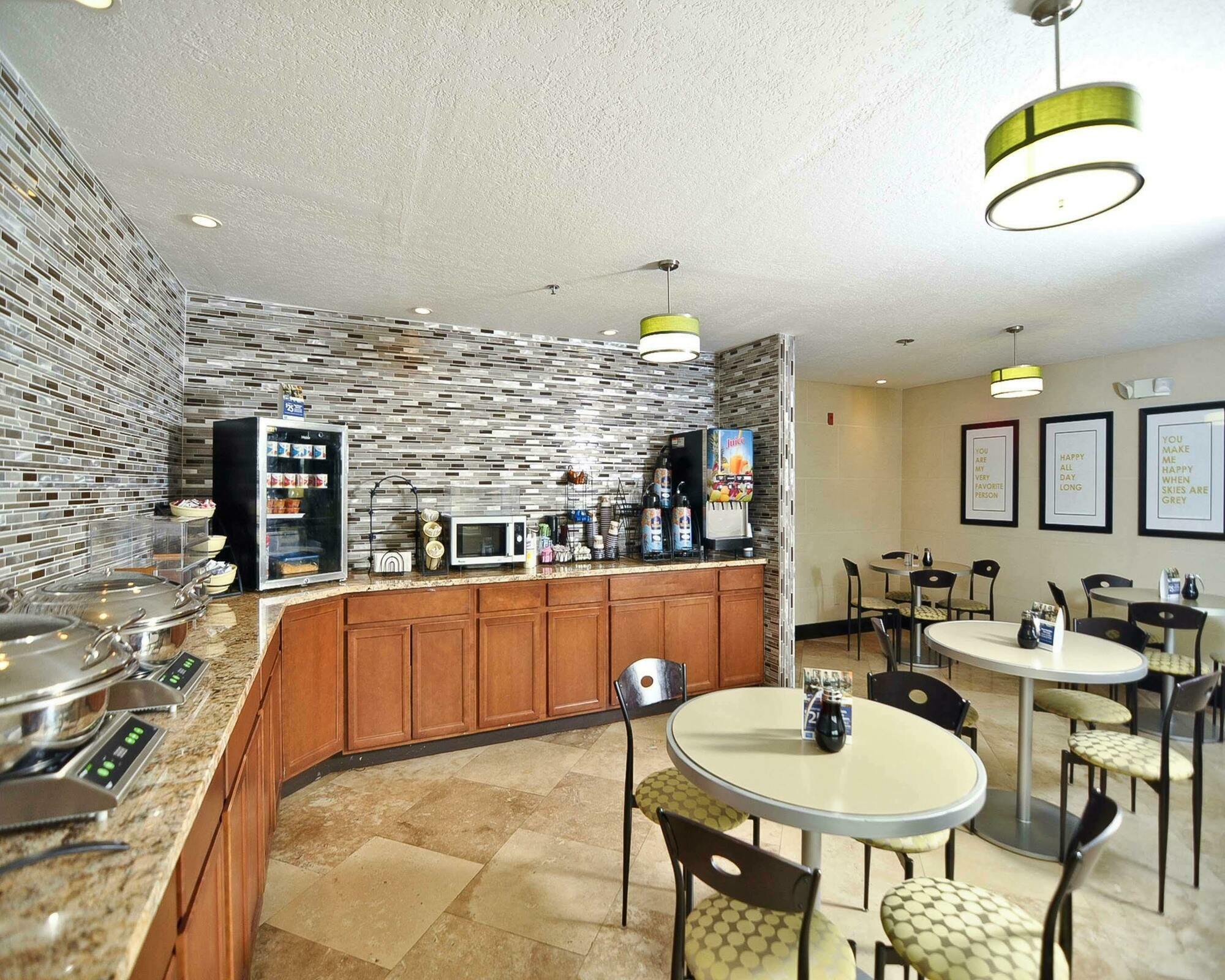 เบสท์ เวสเทิร์น นอร์วอล์ค Hotel ภายนอก รูปภาพ